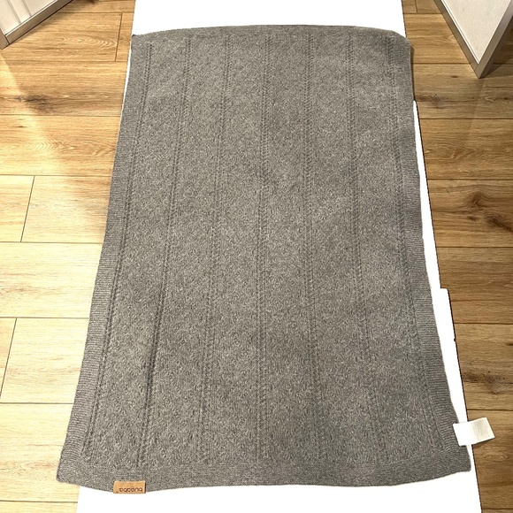 BUGABOO Grey Lambswool and Nylon Blend Baby Blanket - Picture 3 of 6